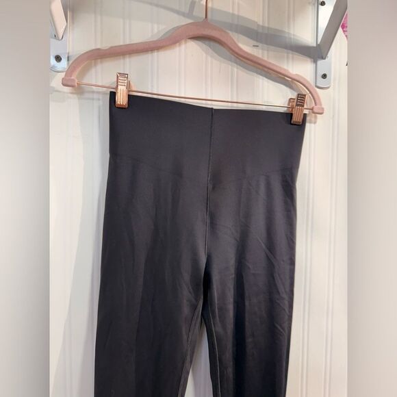 Savage x Fenty Leggings High waist black Stretch Pink Stripe Sz S - Picture 3 of 7